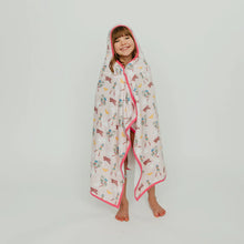 Load image into Gallery viewer, COPPER PEARL® Big Kid Hooded Towel WONDER WOMAN™