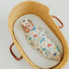 Load image into Gallery viewer, COPPER PEARL® Knit Blanket JUSTICE LEAGUE™