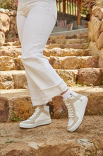 Load image into Gallery viewer, Blowfish® Sneaker - Rezzie