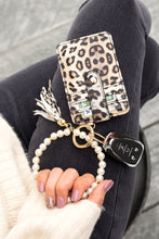 Load image into Gallery viewer, Pearl Key Ring Wallet Bracelet
