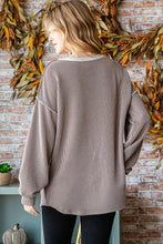 Load image into Gallery viewer, Lace Contrast Button Front Top - MOCHA
