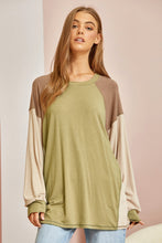 Load image into Gallery viewer, Colorblock Tunic Top
