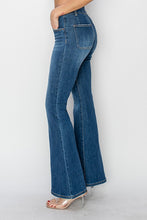 Load image into Gallery viewer, High Rise Seam Detailed Flare Jeans
