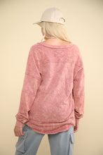 Load image into Gallery viewer, Washed Knit V-Neck Oversized Top
