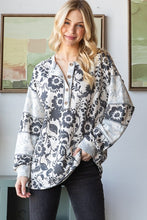 Load image into Gallery viewer, Long Sleeve Print Reverse Contrast Top
