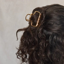 Load image into Gallery viewer, Metal Medium Open Shape Puffy Claw Clip - Gold
