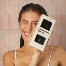 Load image into Gallery viewer, Black Detangling Brush
