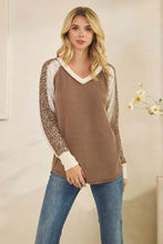 Load image into Gallery viewer, Chestnut Mixed Contrast Sleeve V Neck Top
