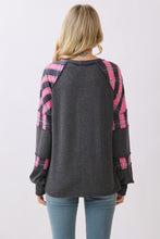 Load image into Gallery viewer, Plaid Contrast Long Sleeve Pullover Top
