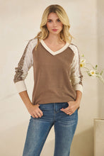 Load image into Gallery viewer, Chestnut Mixed Contrast Sleeve V Neck Top
