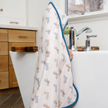 Load image into Gallery viewer, COPPER PEARL® Hooded Towel RYDER
