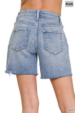 Load image into Gallery viewer, Plus Light Wash Raw Hem Denim Shorts
