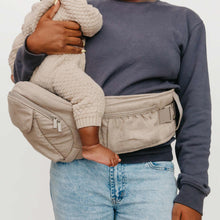 Load image into Gallery viewer, Copper Pearl Everyday Hip Carrier - Taupe
