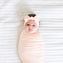 Load image into Gallery viewer, COPPER PEARL® Knit Blanket BLUSH
