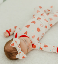 Load image into Gallery viewer, COPPER PEARL® Knit Headband Bow STRAWBERRY
