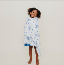 Load image into Gallery viewer, COPPER PEARL® Big Kid Hooded Towel - Catherine
