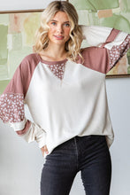 Load image into Gallery viewer, Floral Contrast Raglan Sleeve Top
