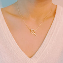 Load image into Gallery viewer, Amelia Dainty Toggle Necklace
