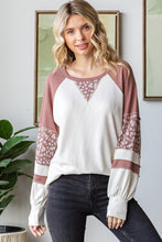 Load image into Gallery viewer, Floral Contrast Raglan Sleeve Top
