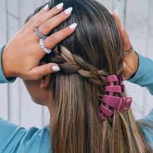 Load image into Gallery viewer, Teleties® Classic Medium Hair Clip - Wild Side
