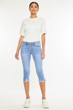 Load image into Gallery viewer, KanCan Medium Wash Mid Rise Capri Jeans
