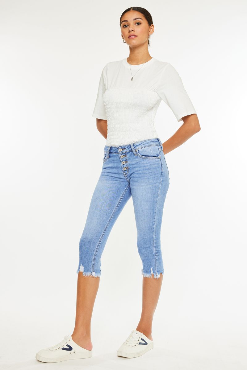 KanCan Medium Wash Mid Rise Capri Jeans