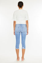 Load image into Gallery viewer, KanCan Medium Wash Mid Rise Capri Jeans
