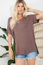 Load image into Gallery viewer, V-NECK RIBBED JERSEY TOP
