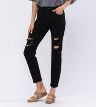 Load image into Gallery viewer, Judy Blue® High Rise Distressed Boyfriend Jeans
