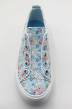 Load image into Gallery viewer, Blowfish Sneaker - Play / Blue Skulls of Paradise
